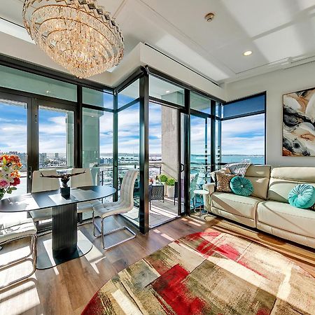 Penthouse Crown Apartment Оукланд Екстериор снимка