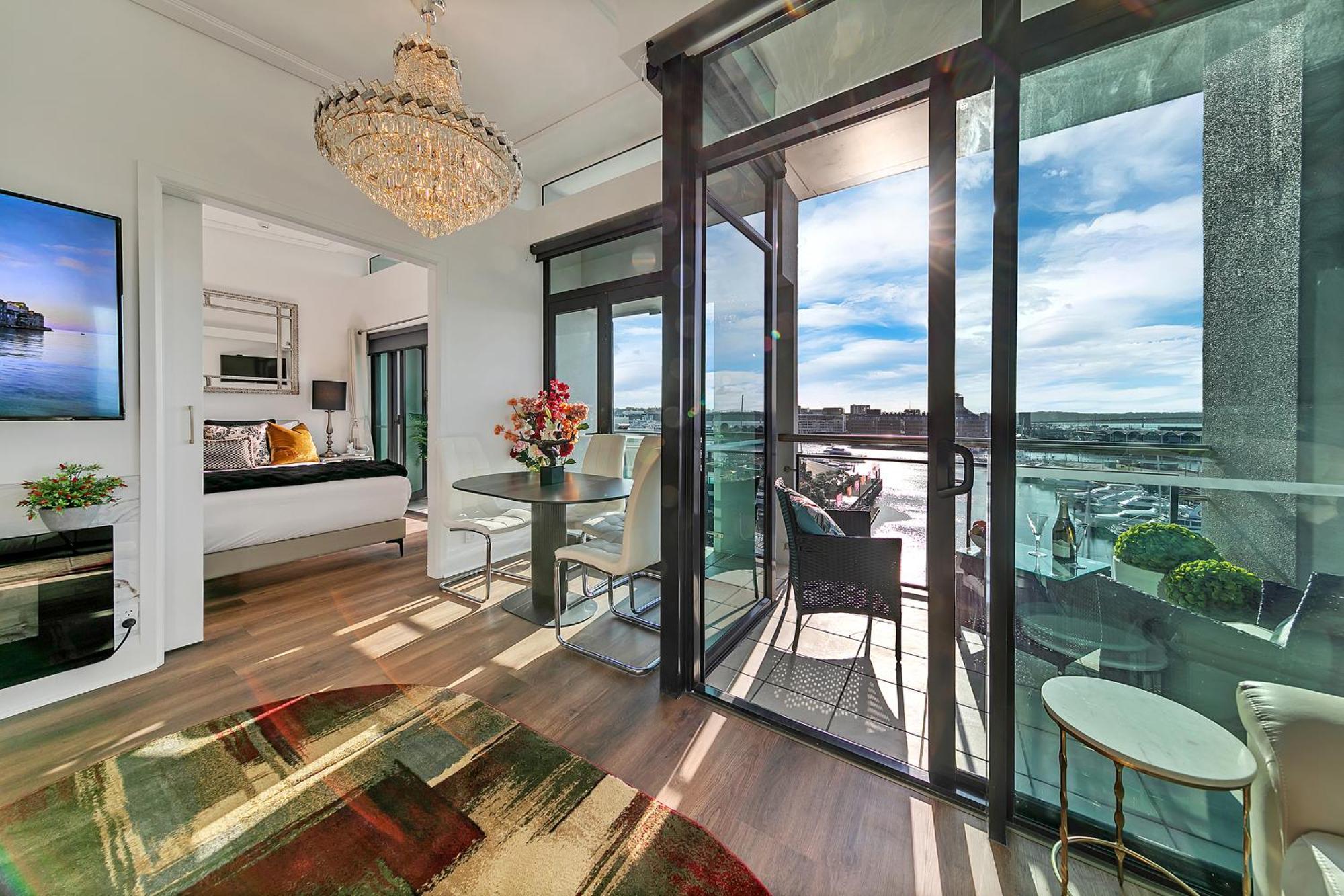 Penthouse Crown Apartment Оукланд Екстериор снимка