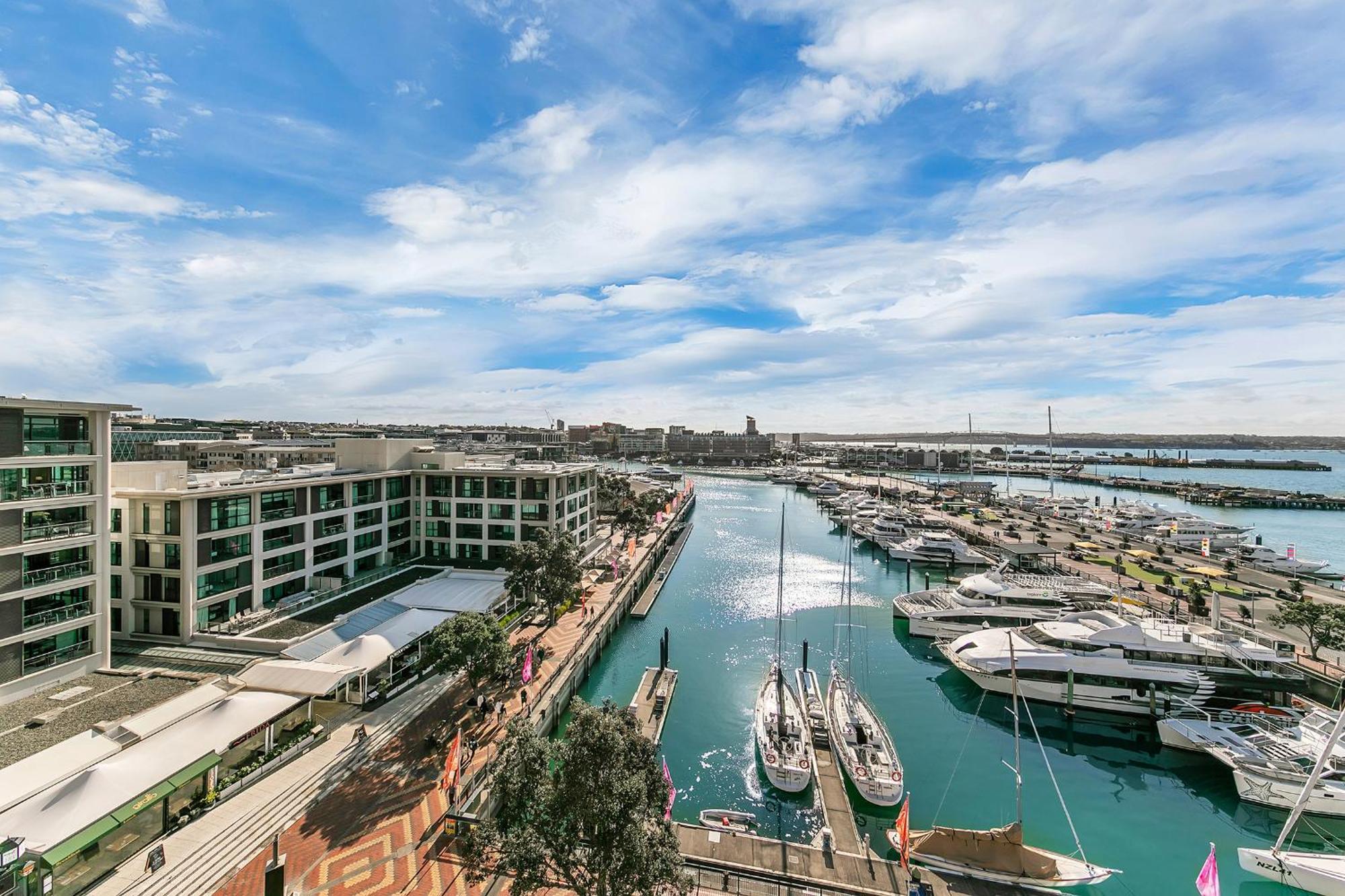 Penthouse Crown Apartment Оукланд Екстериор снимка